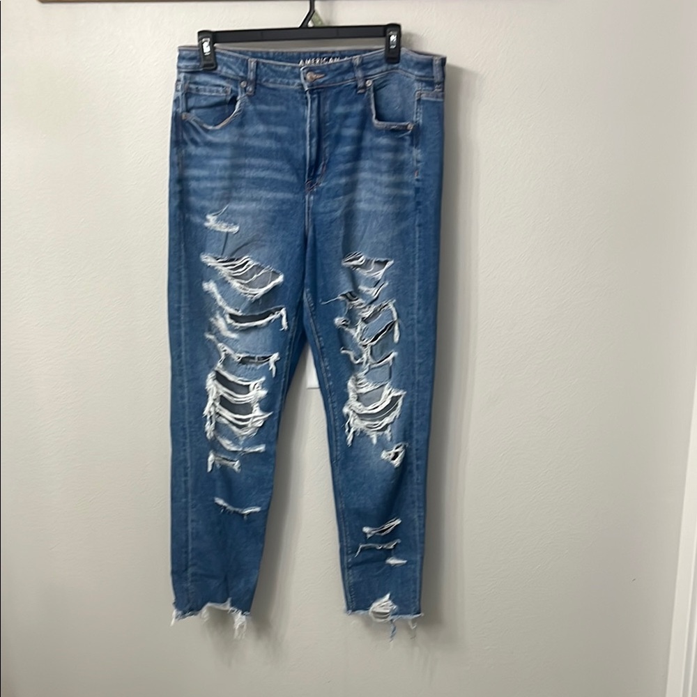 America Eagle Distressed Blue Women's Mom Jeans